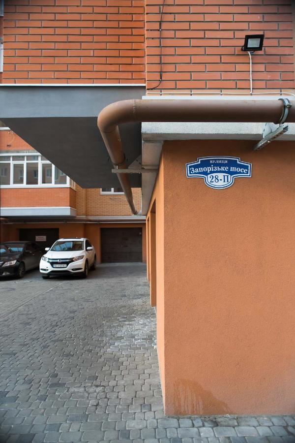 Appartamento Просторная Однокомнатная Жк Счастливый Dnipro Esterno foto