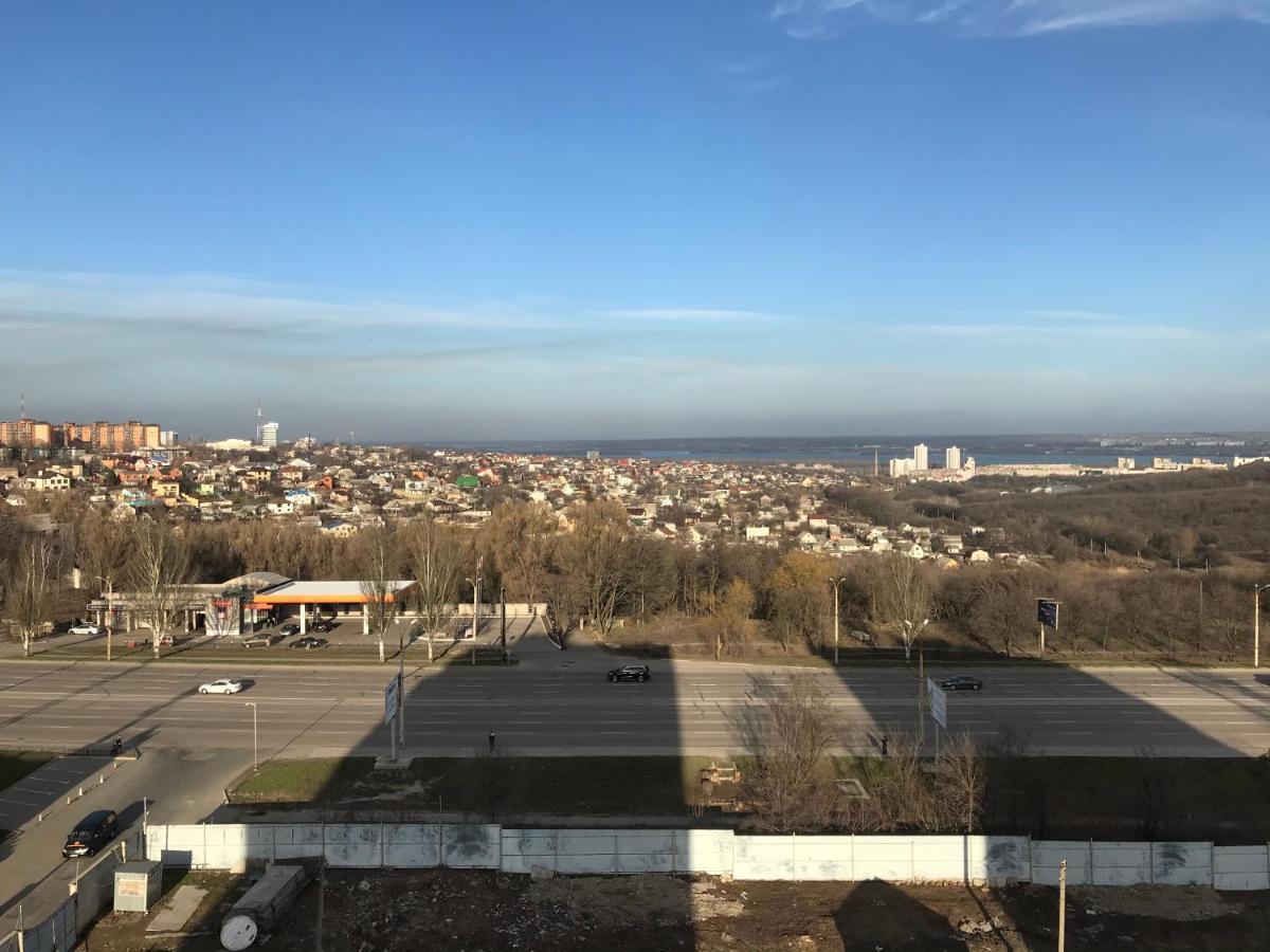 Appartamento Просторная Однокомнатная Жк Счастливый Dnipro Esterno foto